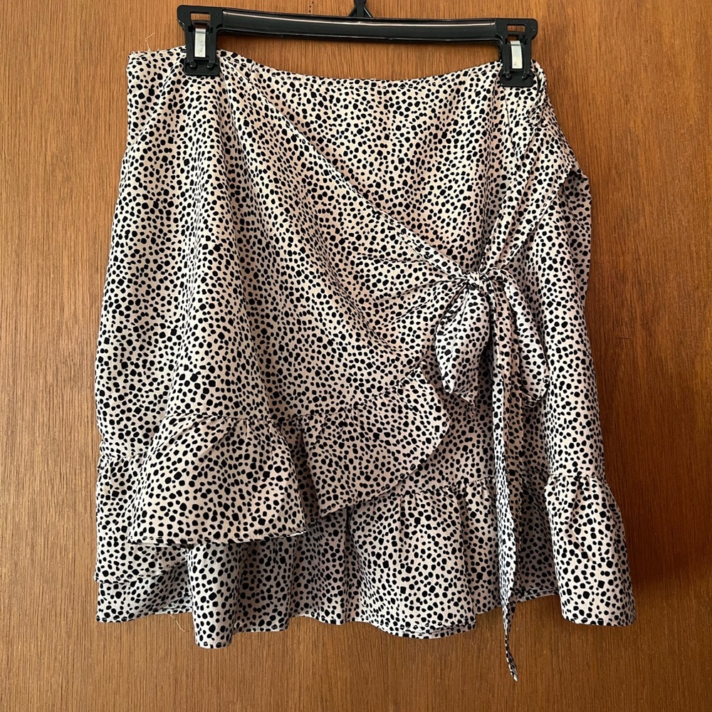 Stylish Black and Tan Polka Dot Skirt